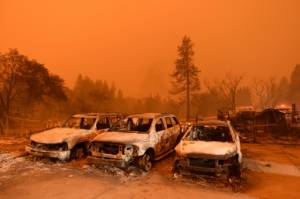 Nine die in California wildfires, tens of thousands forced to flee.jpg