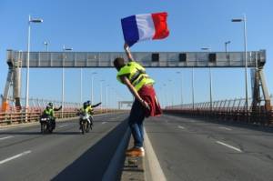 French fuel depots targeted as 'yellow vest' protests persist.jpg