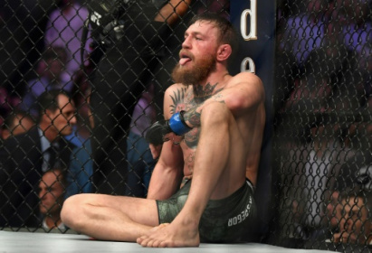 Poirier knocks out McGregor in stunning UFC upset.jpg