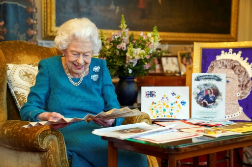Elizabeth II marks Platinum Jubilee with 'Queen Camilla' announcement
