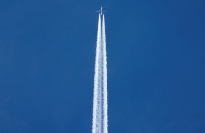 Slash airline emissions to meet Paris targets.jpg