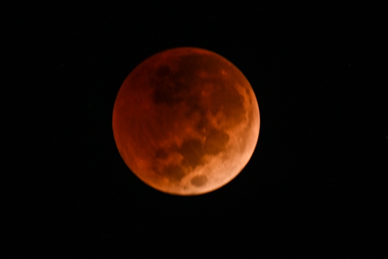 'Blood Moon' rising: Rare total lunar eclipse tonight