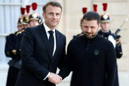 Macron is due to host a summit on Thursday alongside Zelensky