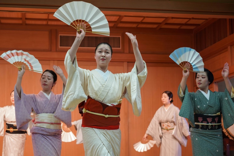Century-old Tokyo geisha festival revives dying art
