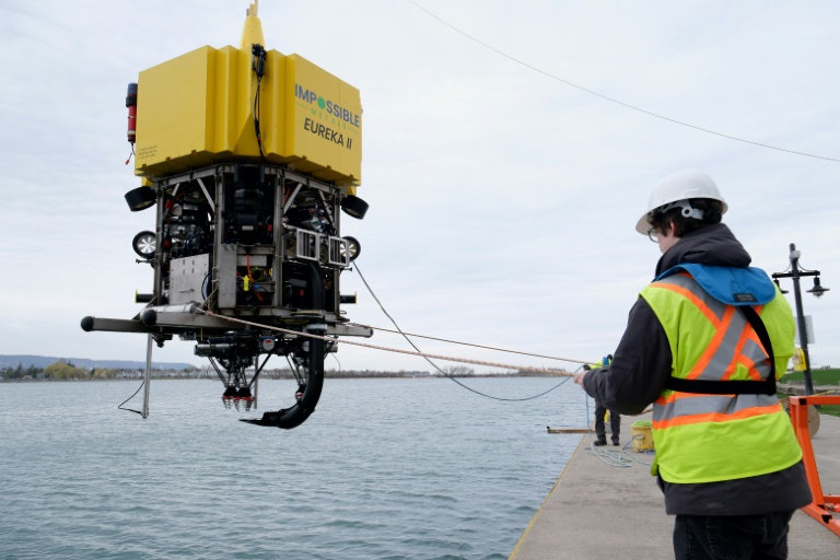 In Canada lake, robot learns to mine without disrupting marine life