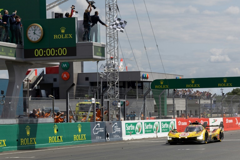 Kubica wins 'mental battle' to triumph at Le Mans