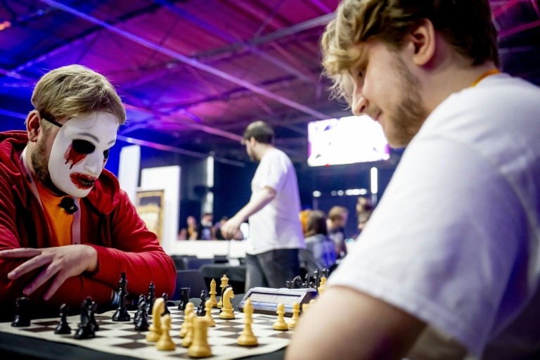 Gaming fans bring electric energy to Rotterdam as TwitchCon arrives