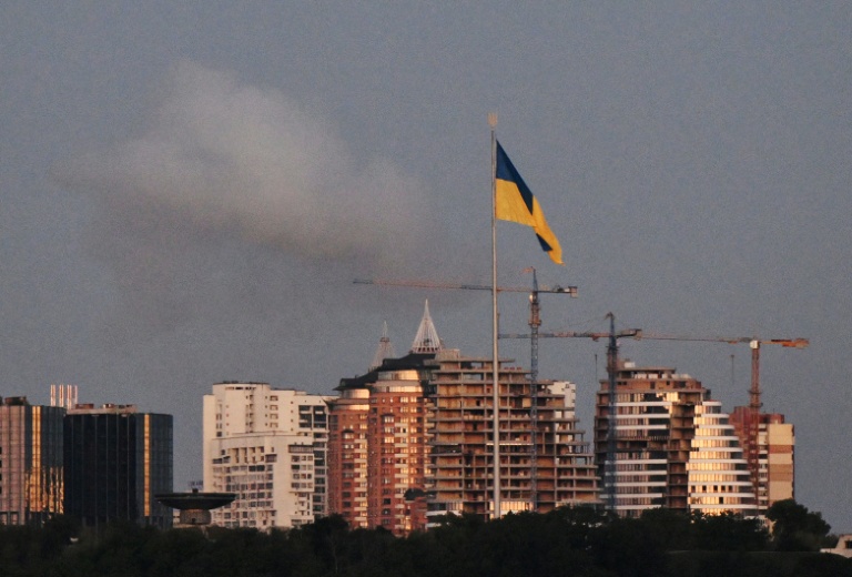 Zelensky urges more Western pressure on Putin after deadly Russian attack