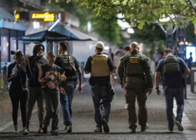 Federal agents patrol the streets of the US capital Washington after President Donald Trump announced a takeover of the city's police force - ANDREW CABALLERO-REYNOLDS (AFP)