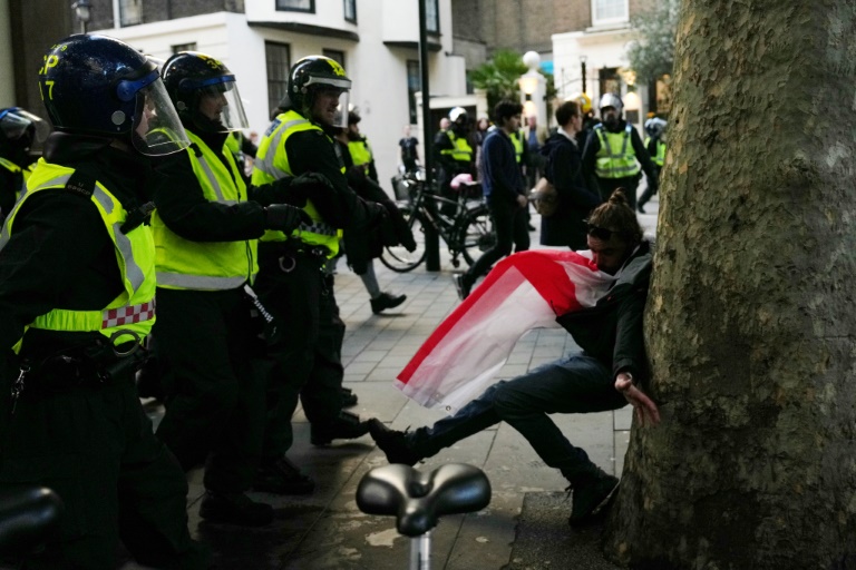 Starmer says UK won't tolerate racial intimidation after far-right rally