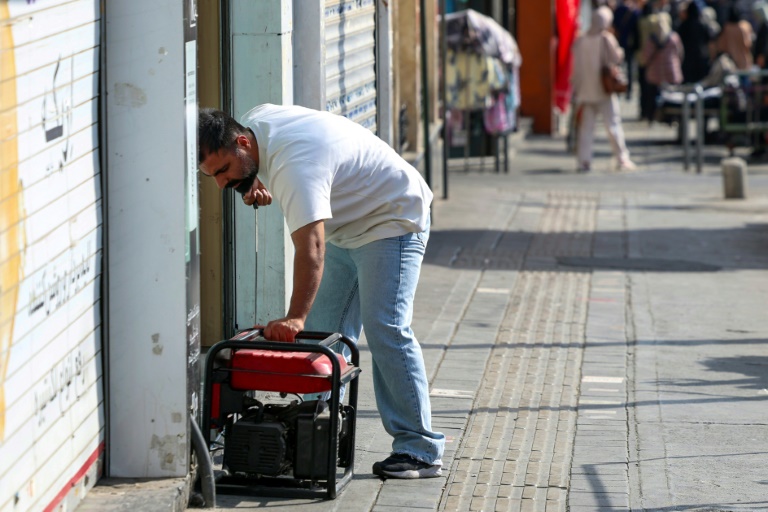 Iran's small businesses hit by rolling blackouts