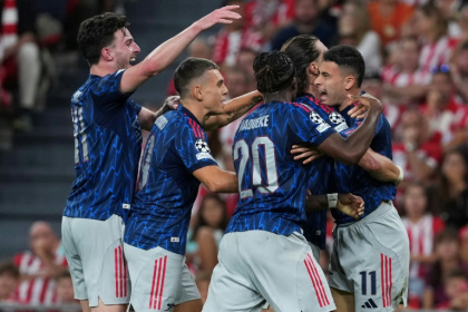 Arsenal players celebrate after Gabriel Martinelli gave the Gunners the lead away to Athletic Bilbao in the Champions League on Tuesday - Cesar MANSO (AFP)