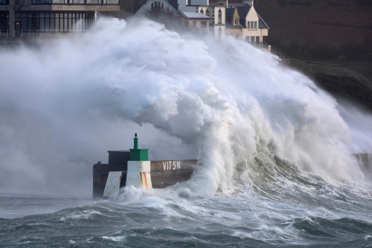 Heavy wind, rain, snow batters Europe