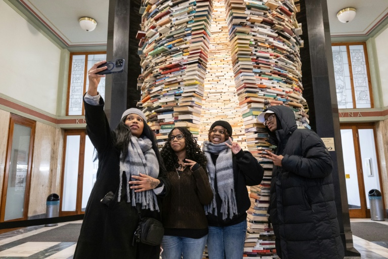 TikTok drives 'bizarre' rush to Prague library's book tower