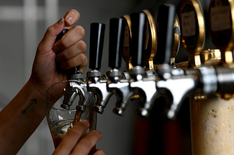 Undercover probe finds Australian pubs short-pouring beer