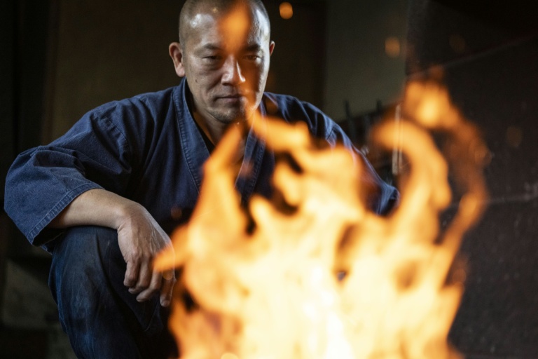 'Artists of steel': Japanese swords forge new fanbase