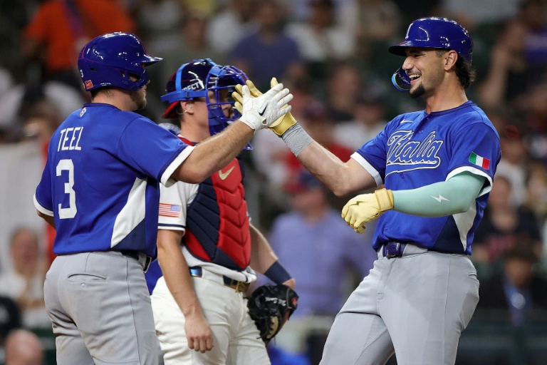 Italy stun USA to leave hosts on brink at World Baseball Classic