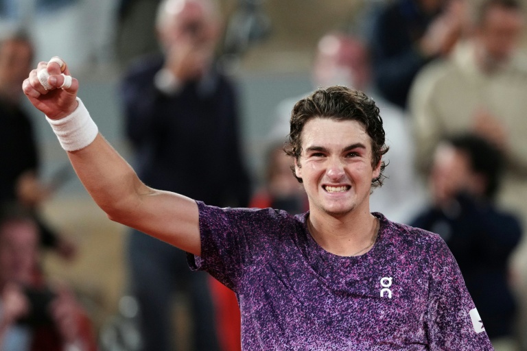 For Roland Garros youth, quarter-final moment of truth