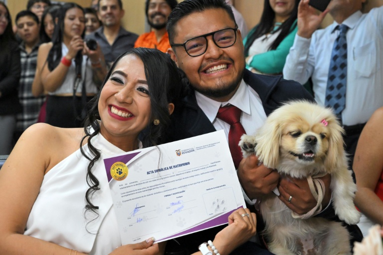 Till death do us bark: Pets serve as witnesses at Ecuador weddings