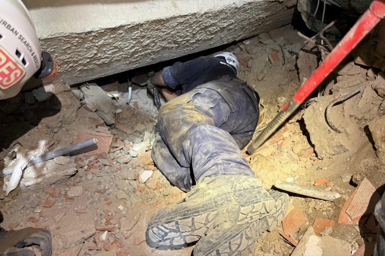 How rescuers carried out 180-hour 'miracle' amid Venezuela's ruins