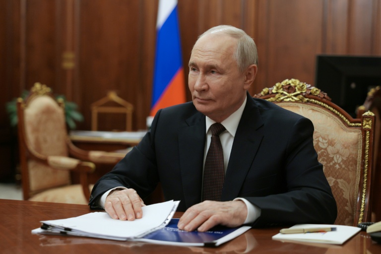 Russia jails veteran who threatened Putin with mutiny