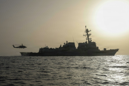 An MH-60R Sea Hawk, assigned to Helicopter Maritime Strike Squadron (HSM) 50, taking off of the flight deck of Arleigh Burke-class guided-missile destroyer USS Thomas Hudner - - (AFP)