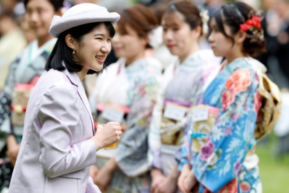 Princess Aiko, the popular daughter of Japanese Emperor Naruhito, is barred from ascending to the throne under the current rules - Franck ROBICHON (AFP)