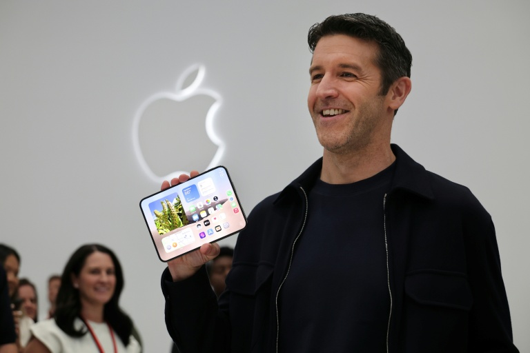Apple unveils its first foldable smartphone iPhone Duo
