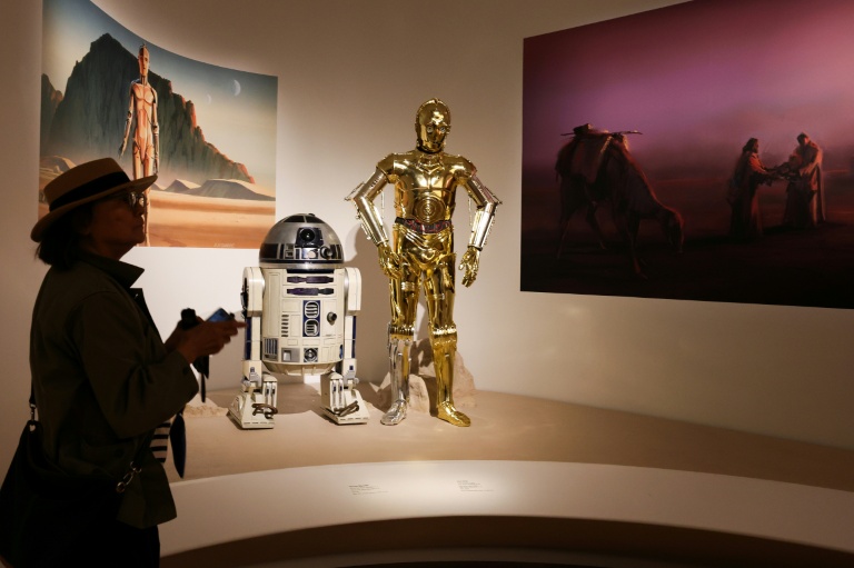 George Lucas unveils art galaxy at his new LA museum