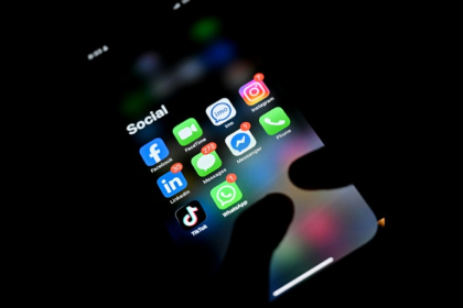 Australia could soon give citizens the choice to opt out of social media algorithms - Ishara S. KODIKARA (AFP)